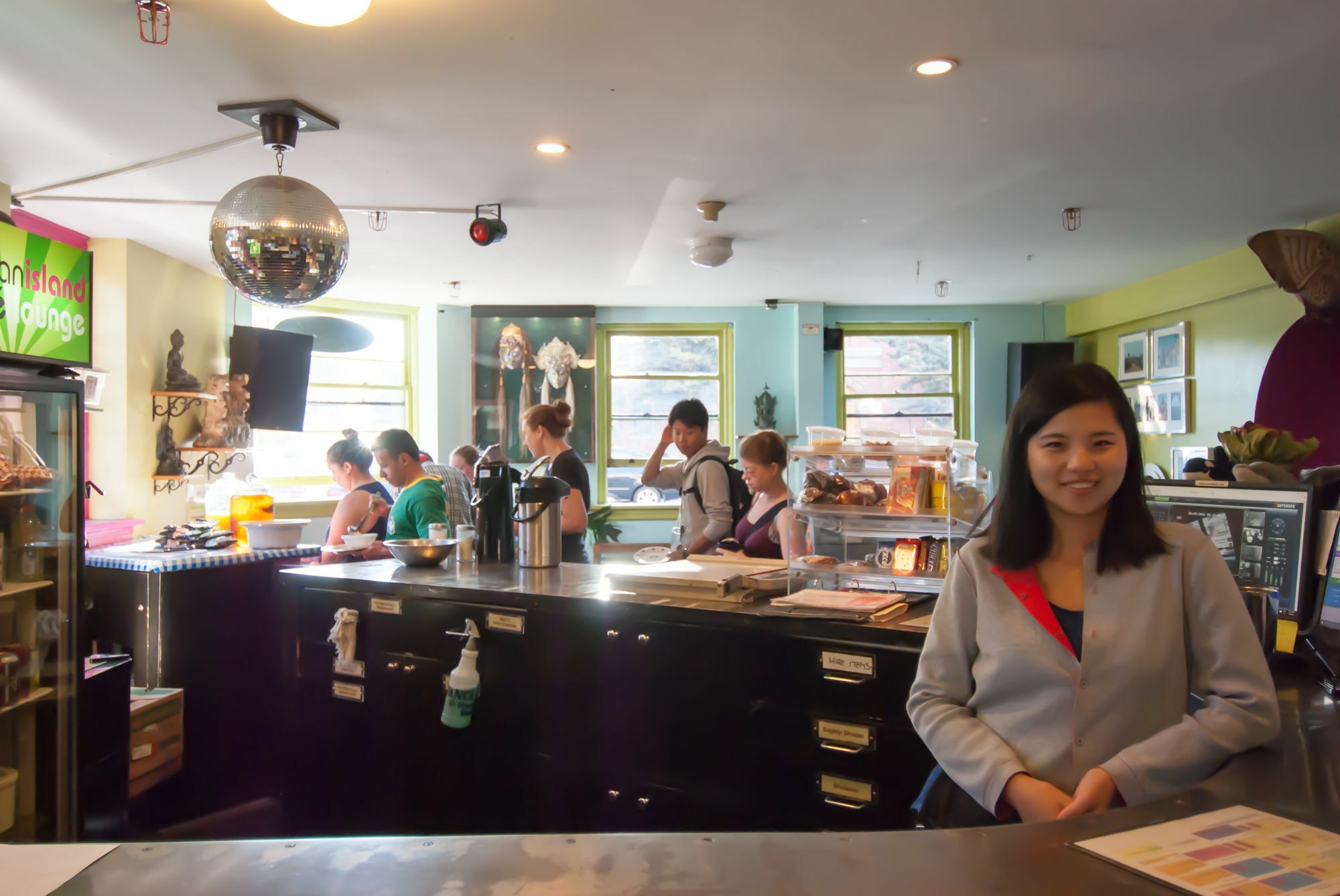 Hostal Ocean Island | Backpackers | *