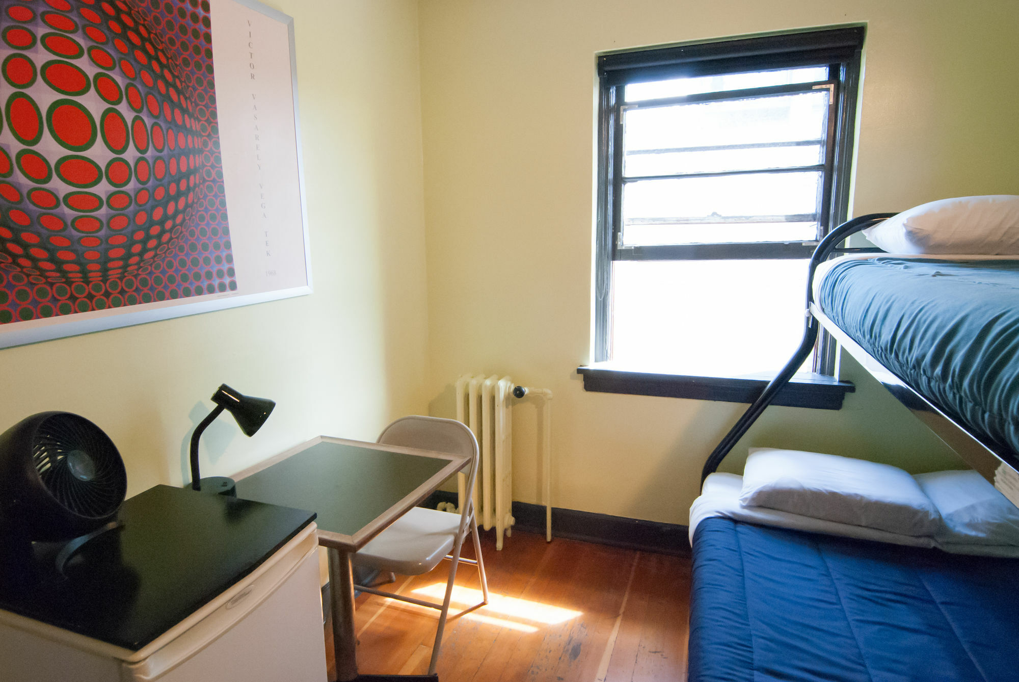 Ocean Island | Backpackers | Hostal Victoria